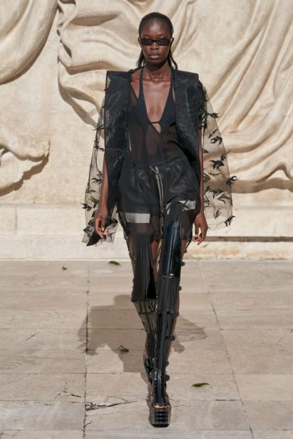 00029-rick-owens-spring-22-rtw-paris-credit-gorunway