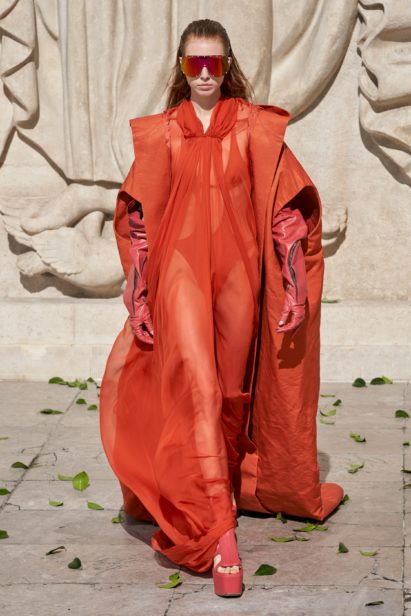 00046-rick-owens-spring-22-rtw-paris-credit-gorunway-1