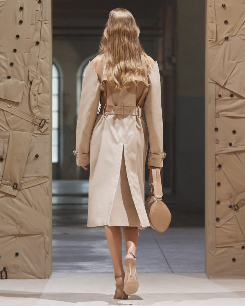 burberry-spring_summer-2022-womenswear-presentation-collection-look-11-felice_002