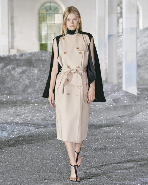 burberry-spring_summer-2022-womenswear-presentation-collection-look-19-evie_001