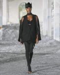 burberry-spring_summer-2022-womenswear-presentation-collection-look-20-mayowa_001