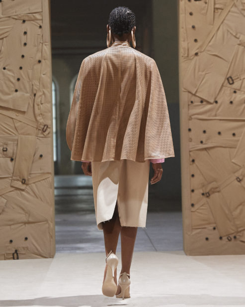 burberry-spring_summer-2022-womenswear-presentation-collection-look-21-briana_002