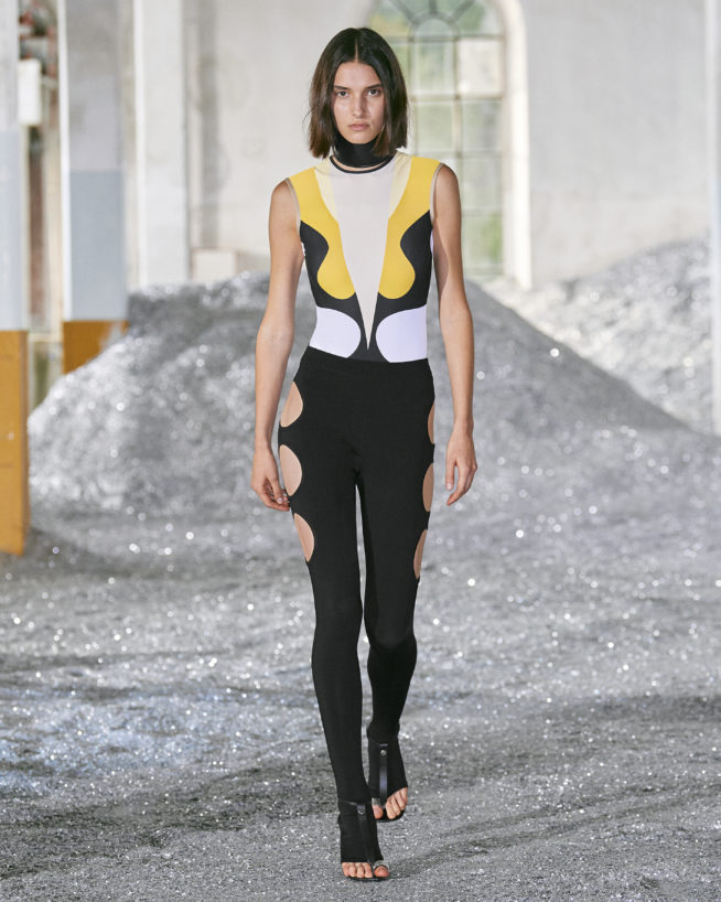 burberry-spring_summer-2022-womenswear-presentation-collection-look-24-rachelle_001