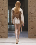 burberry-spring_summer-2022-womenswear-presentation-collection-look-3-rianne_002