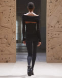 burberry-spring_summer-2022-womenswear-presentation-collection-look-32-sacha_002