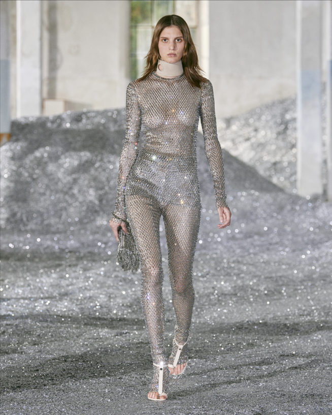 burberry-spring_summer-2022-womenswear-presentation-collection-look-34-maria_001
