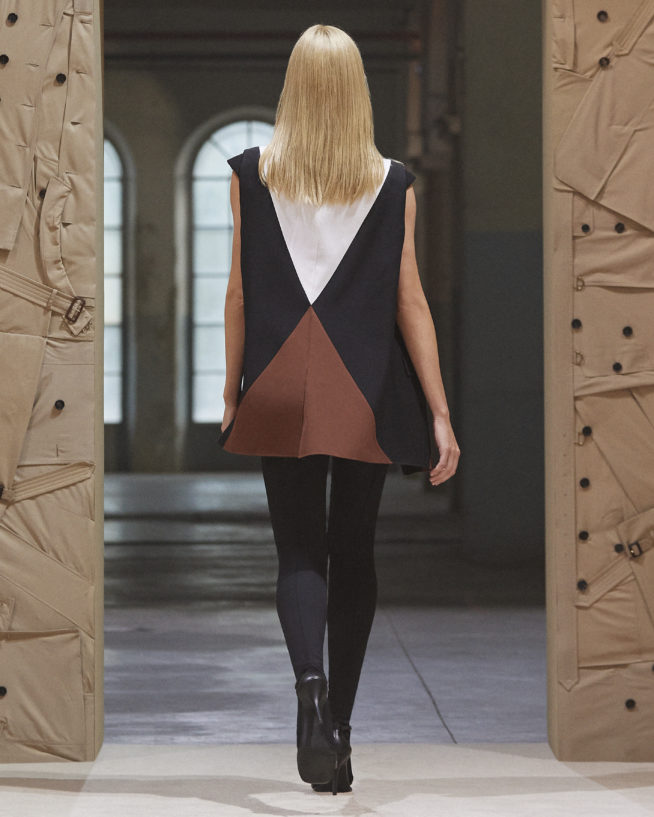 burberry-spring_summer-2022-womenswear-presentation-collection-look-41-candice_002