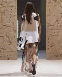 burberry-spring_summer-2022-womenswear-presentation-collection-look-49-chai_002