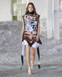 burberry-spring_summer-2022-womenswear-presentation-collection-look-7-claire_001