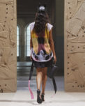burberry-spring_summer-2022-womenswear-presentation-collection-look-8-mona_002