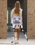 burberry-spring_summer-2022-womenswear-presentation-collection-look-9-valeria_002