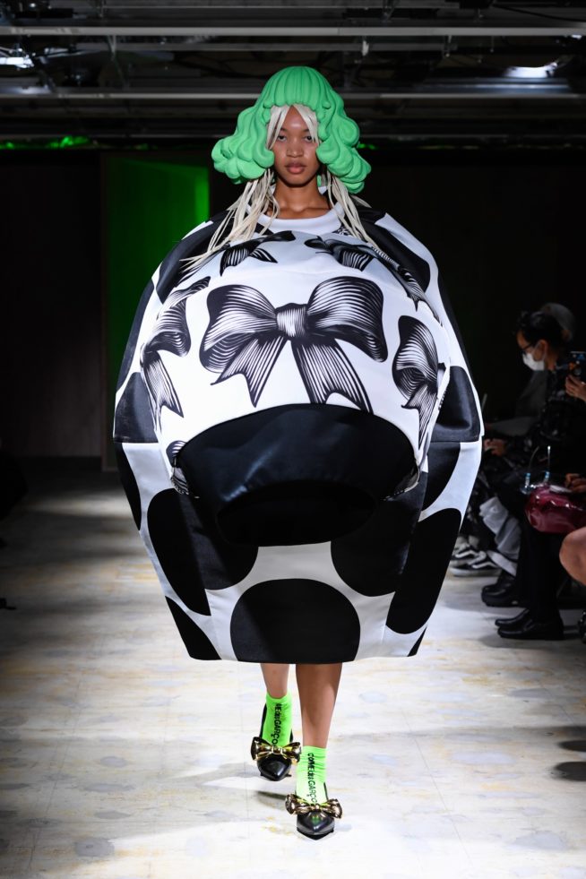 00001-comme-des-garcons-spring-22-rtw-tokyo-credit-brand