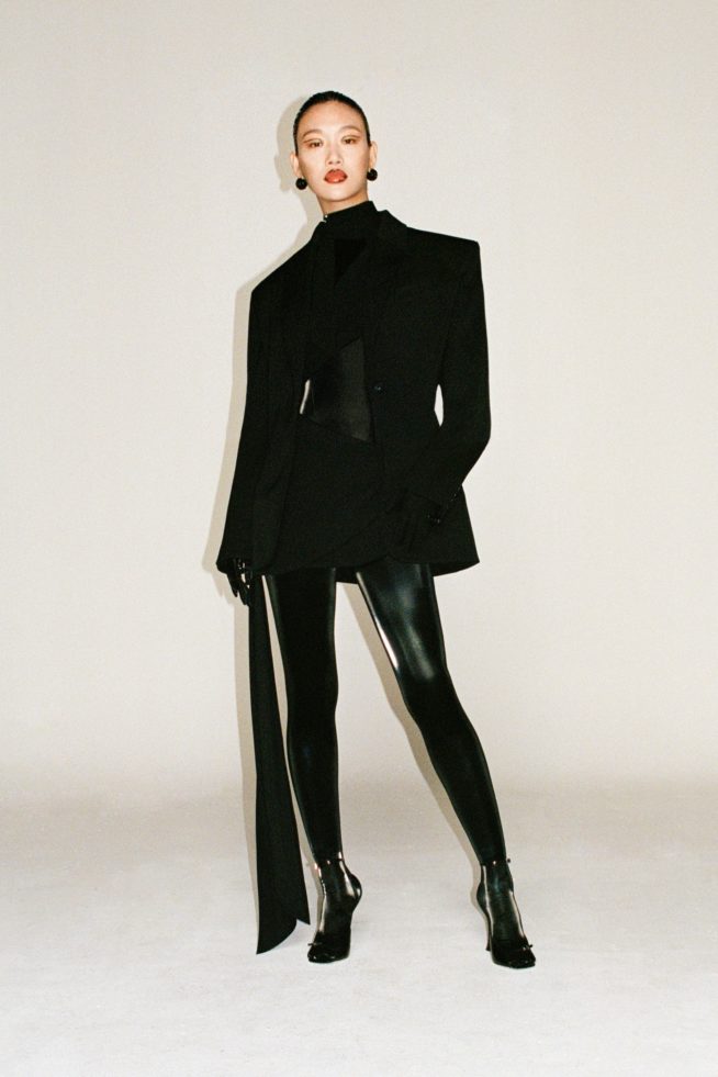 00001-mugler-fall-21-paris-credit-brand