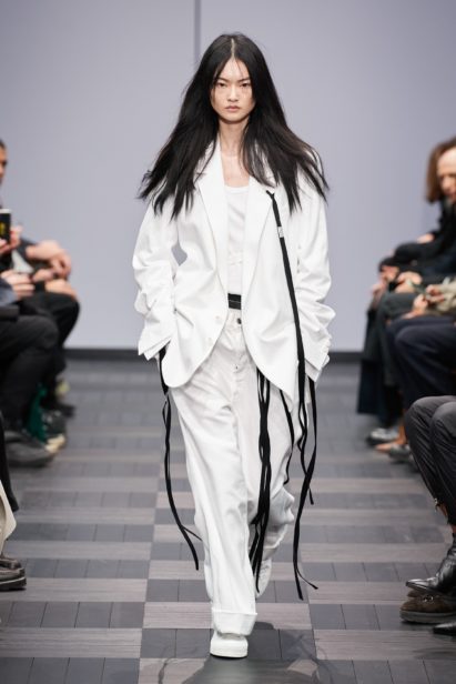 00004-ann-demeulemeester-spring-22-rtw-paris-credit-gorunway