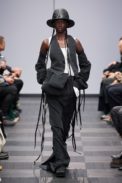 00006-ann-demeulemeester-spring-22-rtw-paris-credit-gorunway