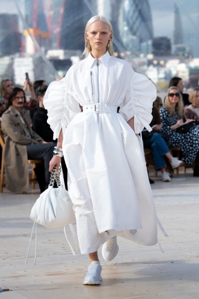 00008-alexandermcqueen-spring-22-london-credit-brand