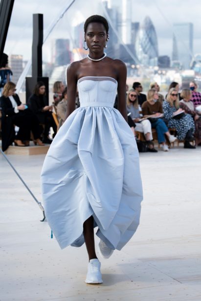 00009-alexandermcqueen-spring-22-london-credit-brand