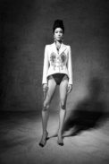 00010-schiaparelli-spring-22-rtw-paris-credit-daniel-roseberry