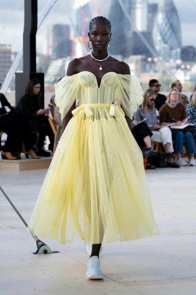 00011-alexandermcqueen-spring-22-london-credit-brand