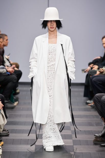 00011-ann-demeulemeester-spring-22-rtw-paris-credit-gorunway