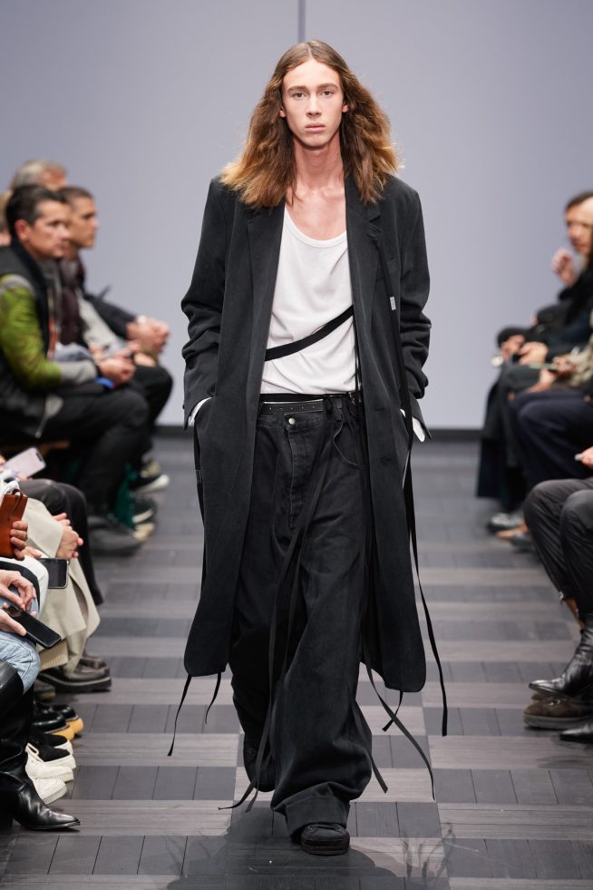 00013-ann-demeulemeester-spring-22-rtw-paris-credit-gorunway