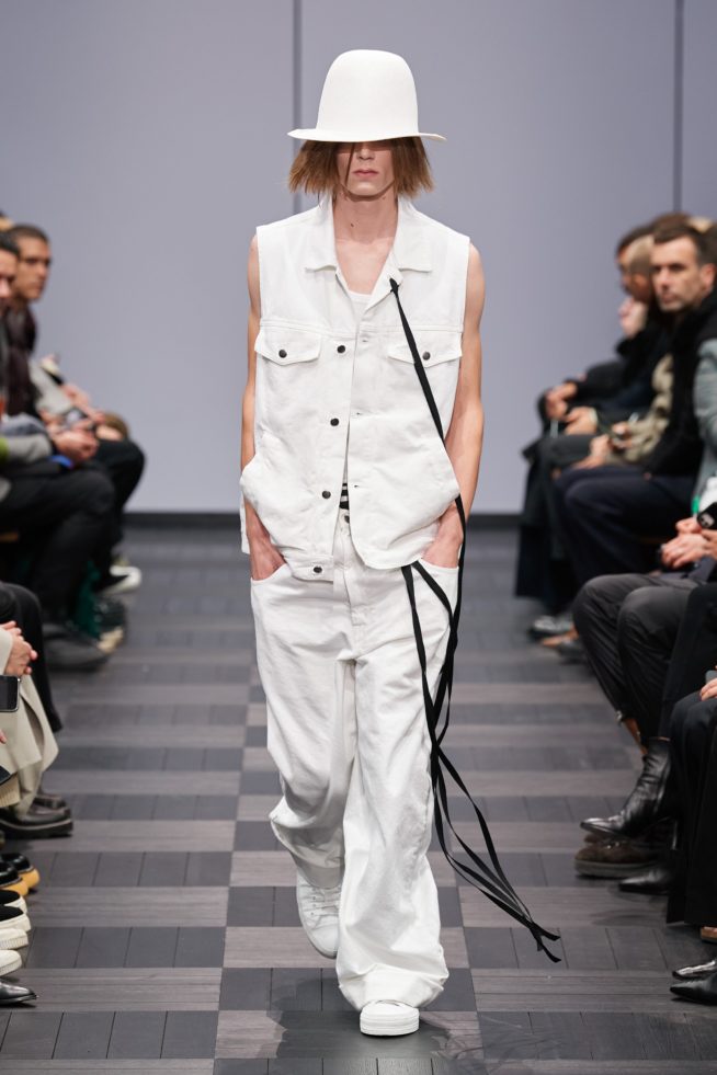 00014-ann-demeulemeester-spring-22-rtw-paris-credit-gorunway