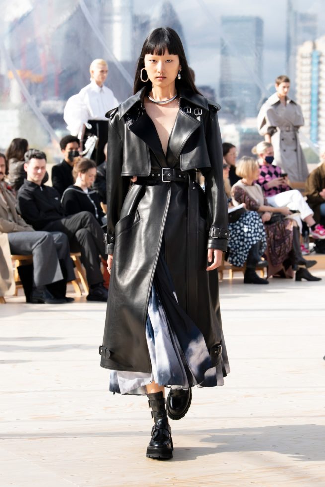 00016-alexandermcqueen-spring-22-london-credit-brand