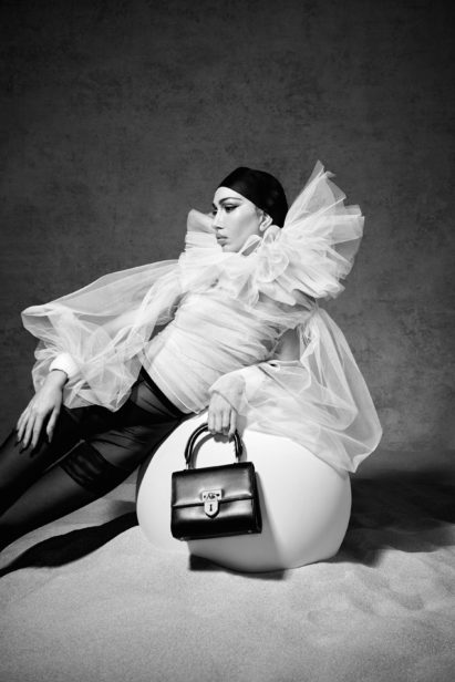 00016-schiaparelli-spring-22-rtw-paris-credit-daniel-roseberry