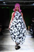 00018-comme-des-garcons-spring-22-rtw-tokyo-credit-brand