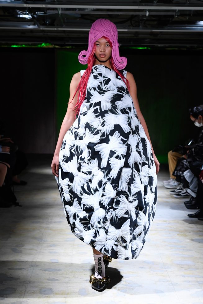 00018-comme-des-garcons-spring-22-rtw-tokyo-credit-brand
