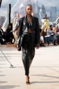 00019-alexandermcqueen-spring-22-london-credit-brand