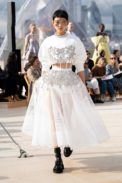 00020-alexandermcqueen-spring-22-london-credit-brand