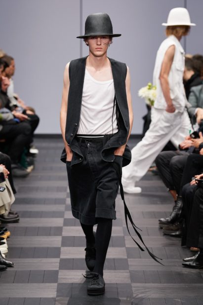 00020-ann-demeulemeester-spring-22-rtw-paris-credit-gorunway