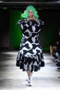 00021-comme-des-garcons-spring-22-rtw-tokyo-credit-brand