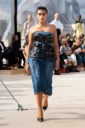 00022-alexandermcqueen-spring-22-london-credit-brand