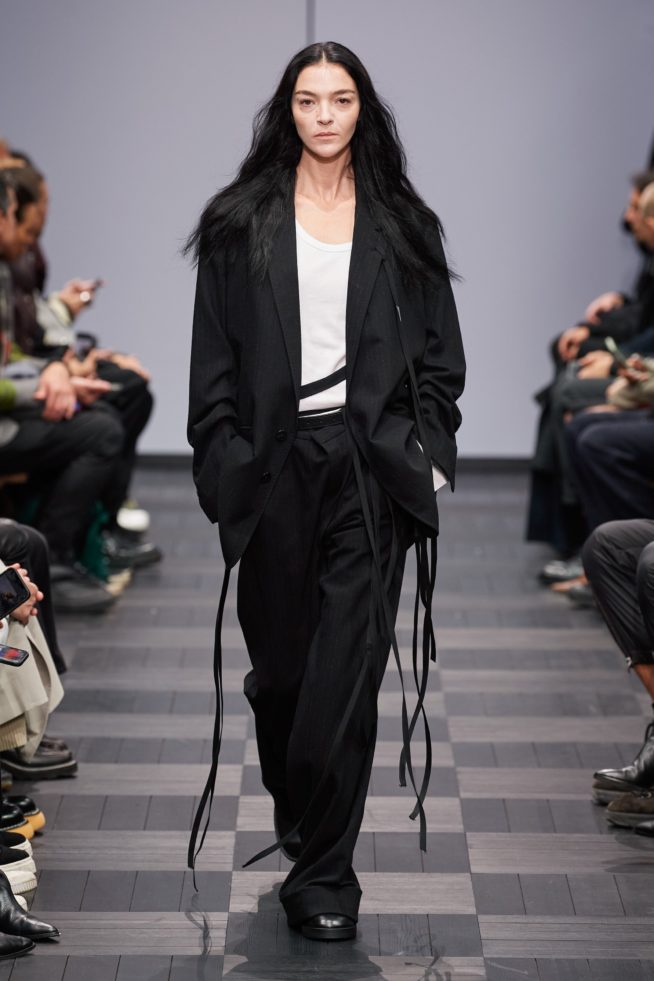 00022-ann-demeulemeester-spring-22-rtw-paris-credit-gorunway