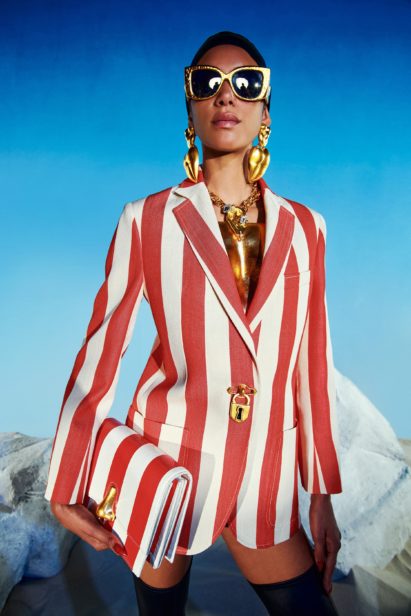 00022-schiaparelli-spring-22-rtw-paris-credit-daniel-roseberry
