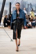 00024-alexandermcqueen-spring-22-london-credit-brand