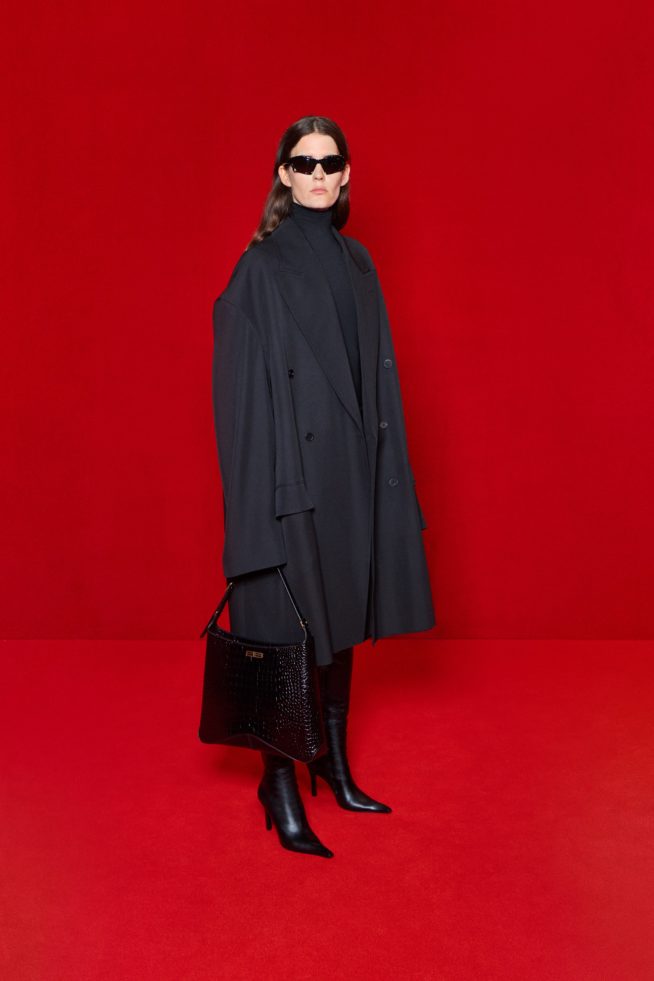 00024-balenciaga-rtw-spring22-paris-credit-brand