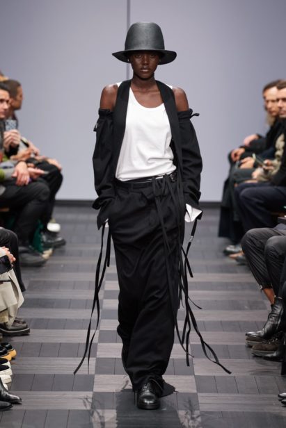 00025-ann-demeulemeester-spring-22-rtw-paris-credit-gorunway