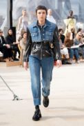 00026-alexandermcqueen-spring-22-london-credit-brand