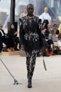 00034-alexandermcqueen-spring-22-london-credit-brand