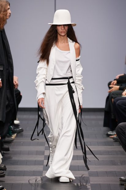 00035-ann-demeulemeester-spring-22-rtw-paris-credit-gorunway