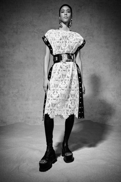 00037-schiaparelli-spring-22-rtw-paris-credit-daniel-roseberry