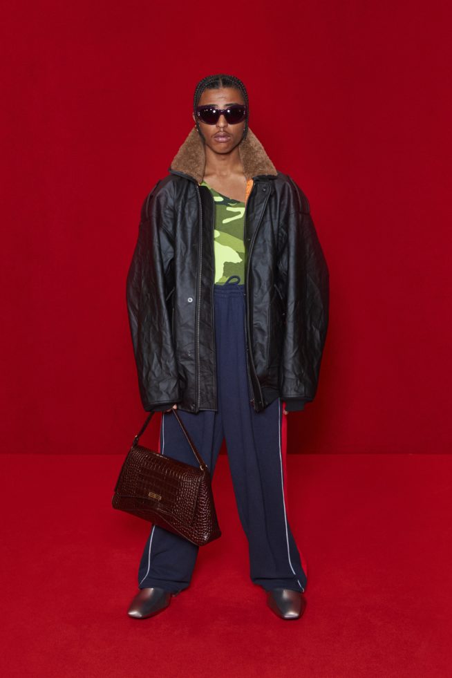00044-balenciaga-rtw-spring22-paris-credit-brand