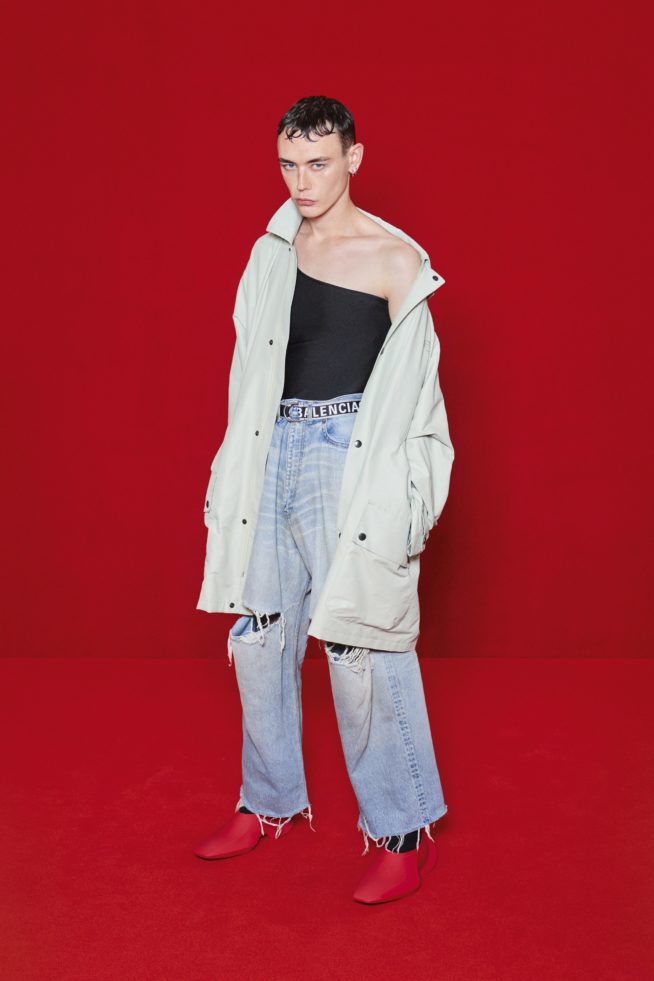 00054-balenciaga-rtw-spring22-paris-credit-brand