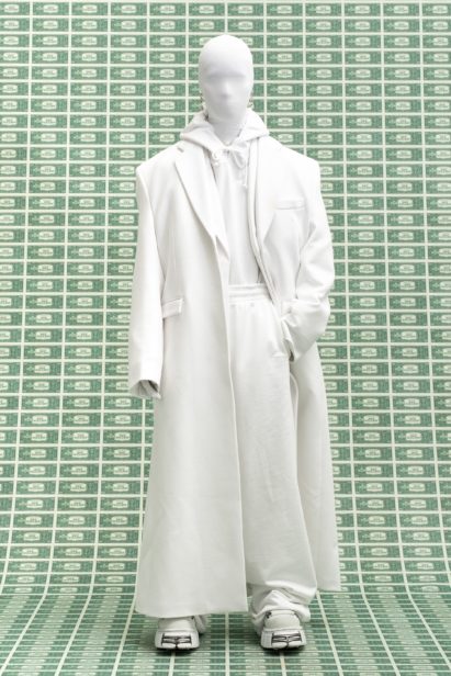 00005-vetements-fall-22-credit-gio-staiano