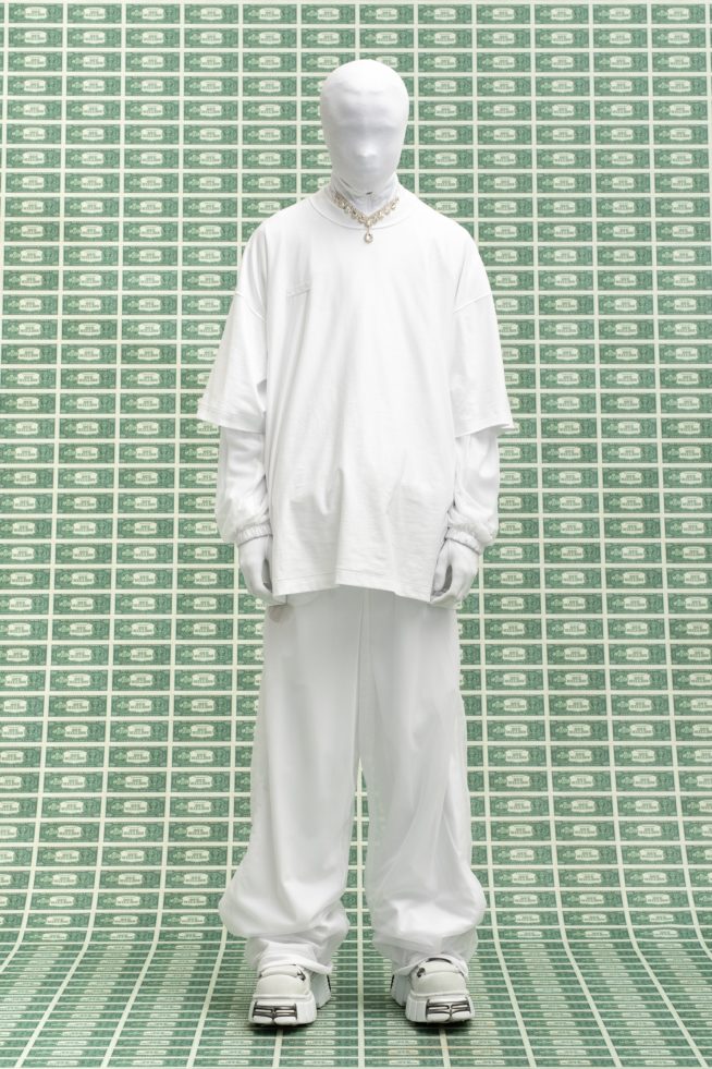 00009-vetements-fall-22-credit-gio-staiano