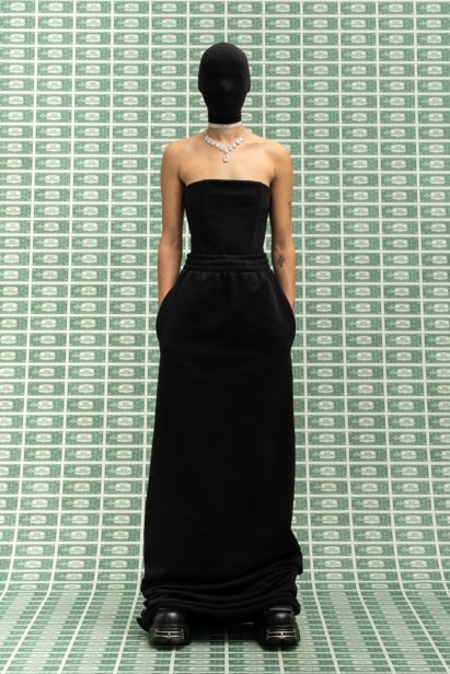 00021-vetements-fall-22-credit-gio-staiano