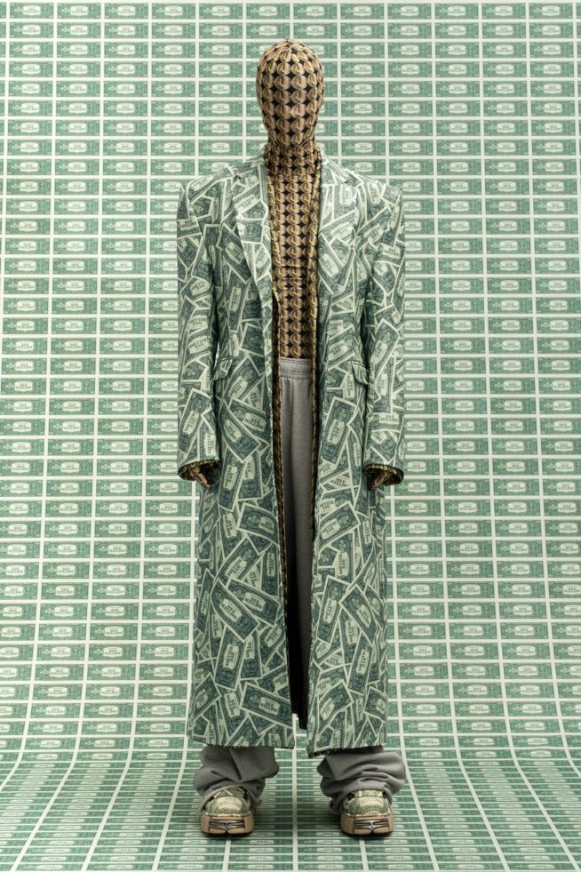 00031-vetements-fall-22-credit-gio-staiano